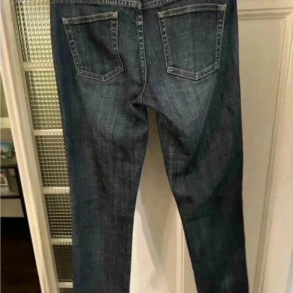 J crew Match stick boot cut jeans. Medium rise. Size 28 - Picture 3 of 10